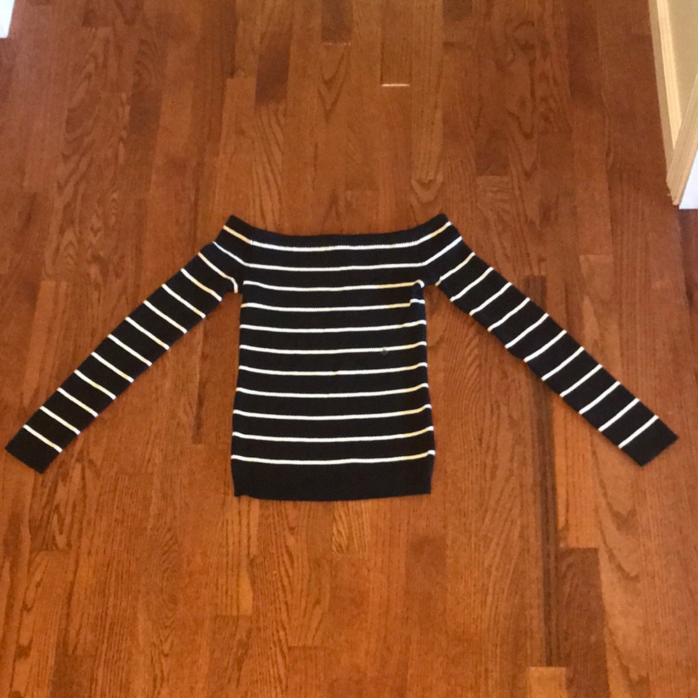 NWT American Eagle Off The Shoulder Sweater Size S
